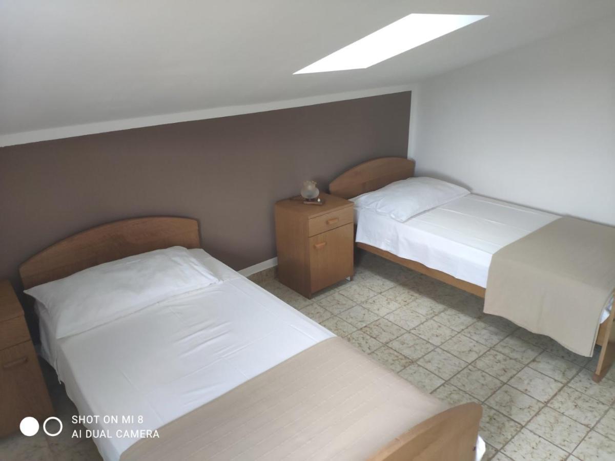 Apartment Belvedere Koromačno Extérieur photo