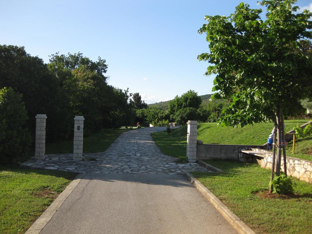 Apartment Belvedere Koromačno Extérieur photo