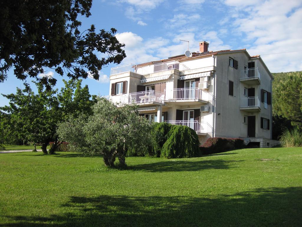 Apartment Belvedere Koromačno Extérieur photo